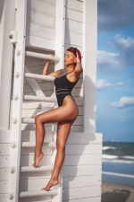 Escort Ibiza - EMMA - Ibiza Tops